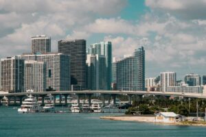 Miami Skyline - Salsa Miami